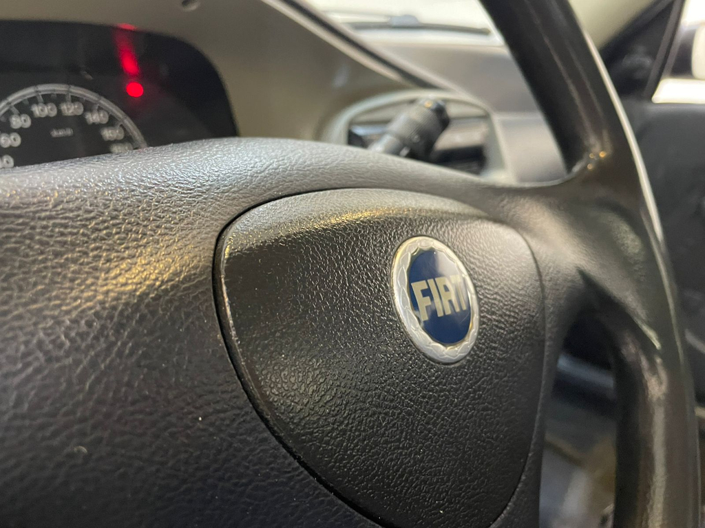 Fiat Siena Cinza