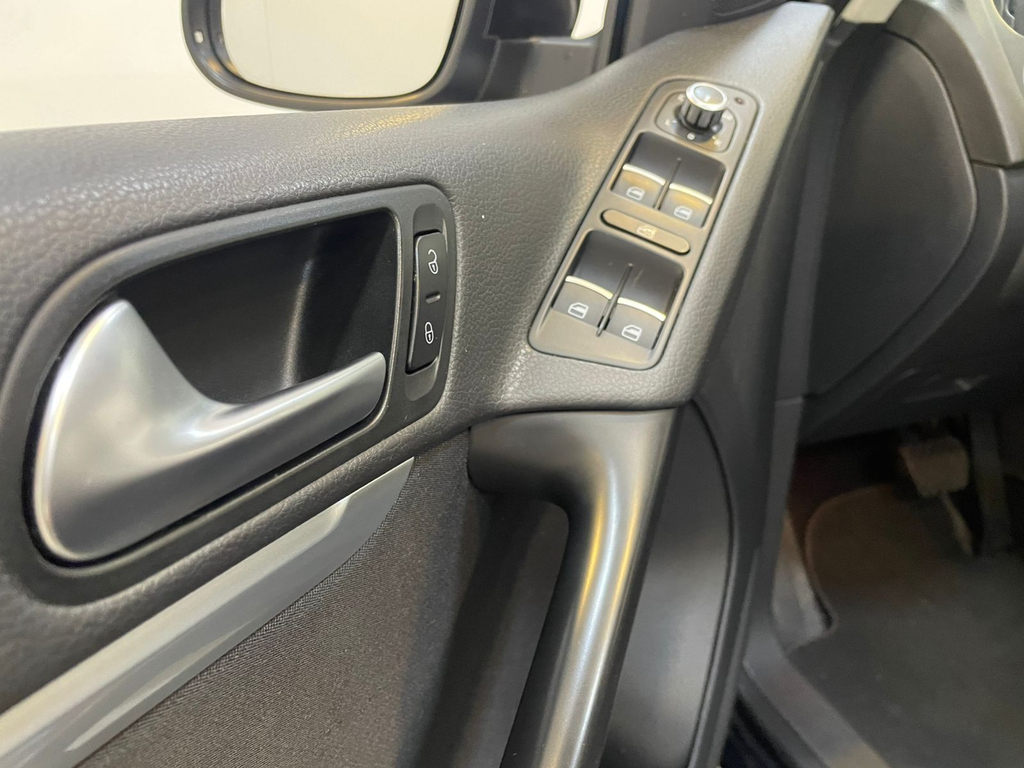 Volkswagen Tiguan Preto