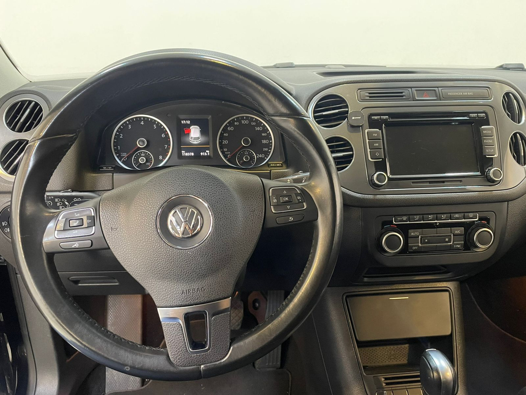 Volkswagen Tiguan Preto