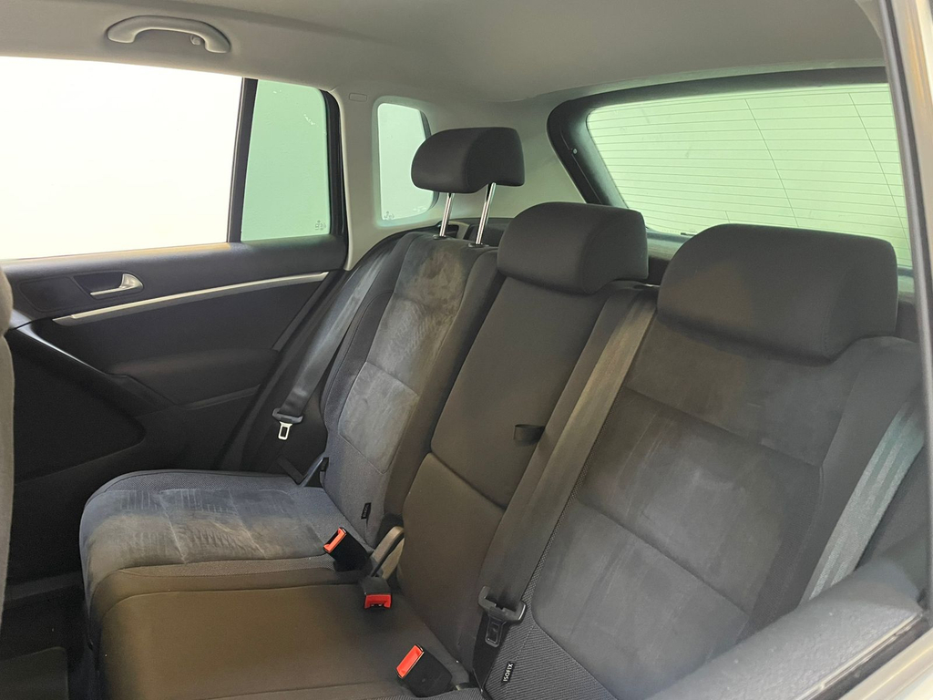 Volkswagen Tiguan Preto