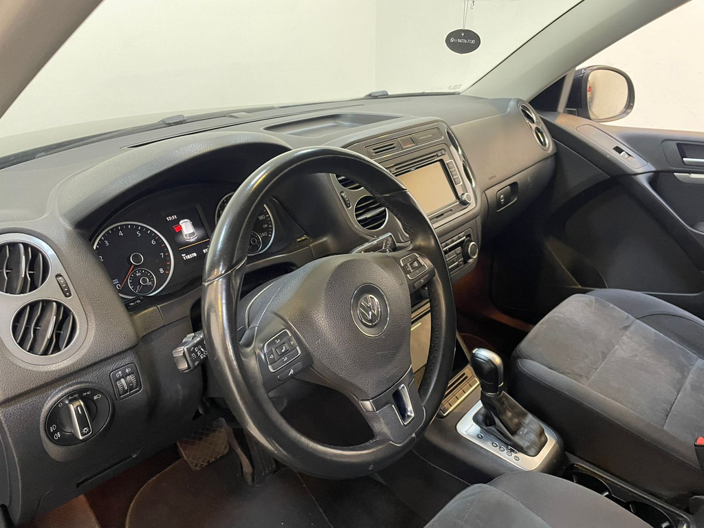 Volkswagen Tiguan Preto