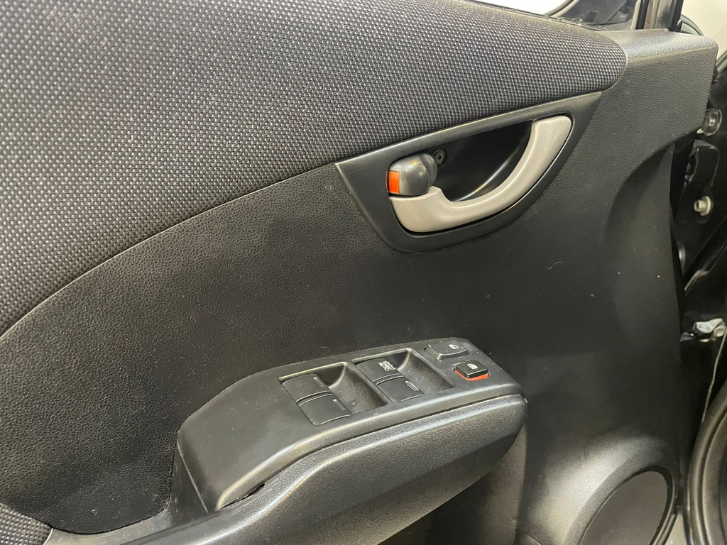 Honda Fit Preto