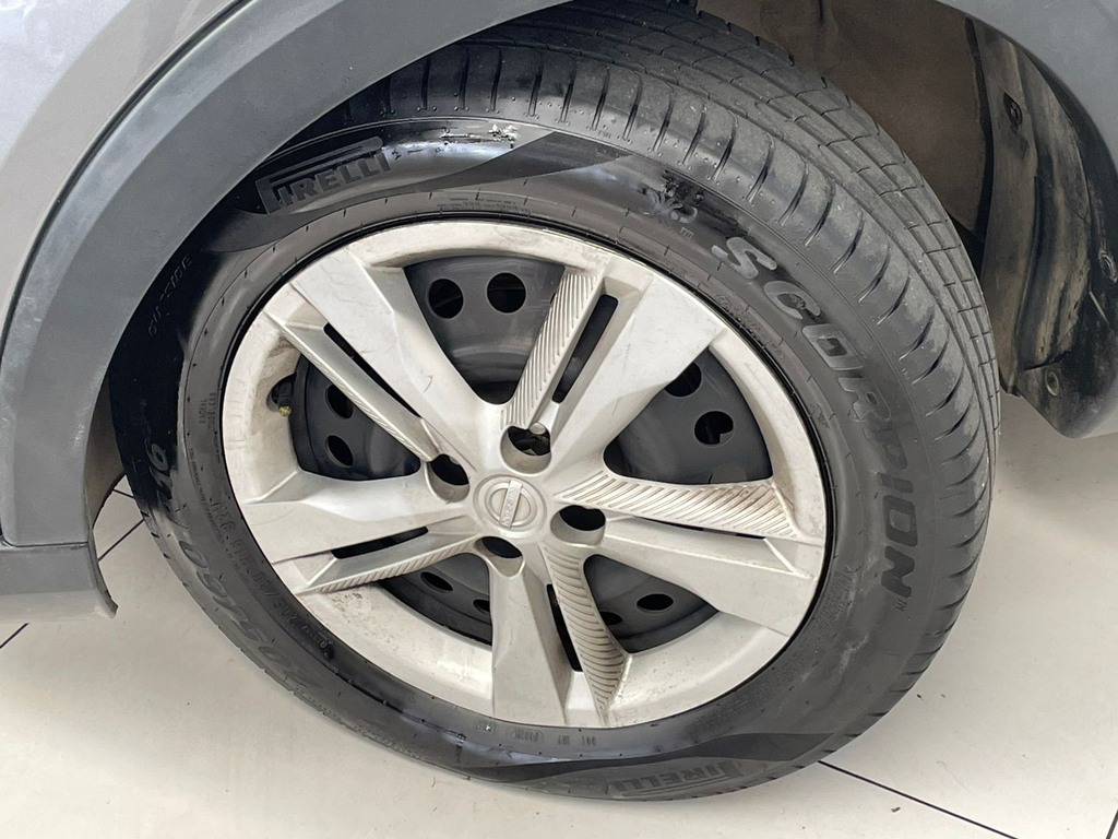 Nissan Kicks Cinza