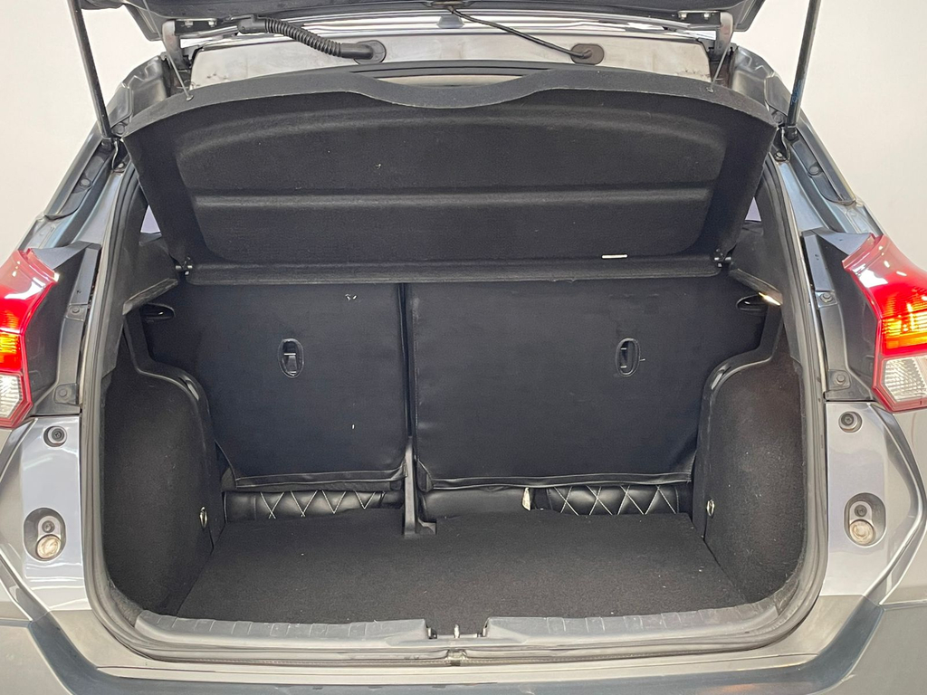 Nissan Kicks Cinza