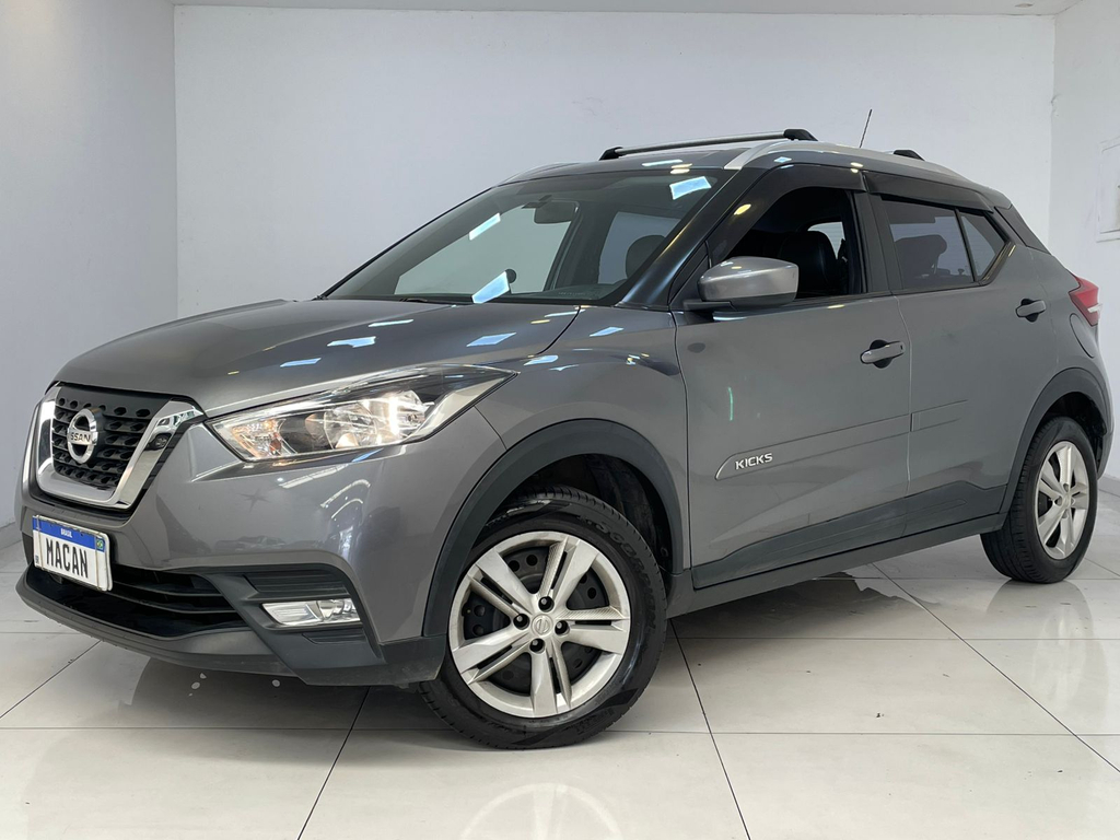 Nissan Kicks Cinza