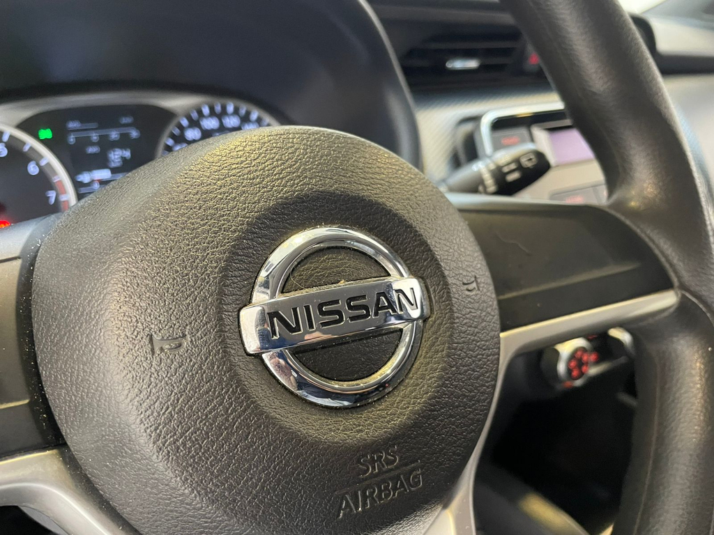 Nissan Kicks Cinza