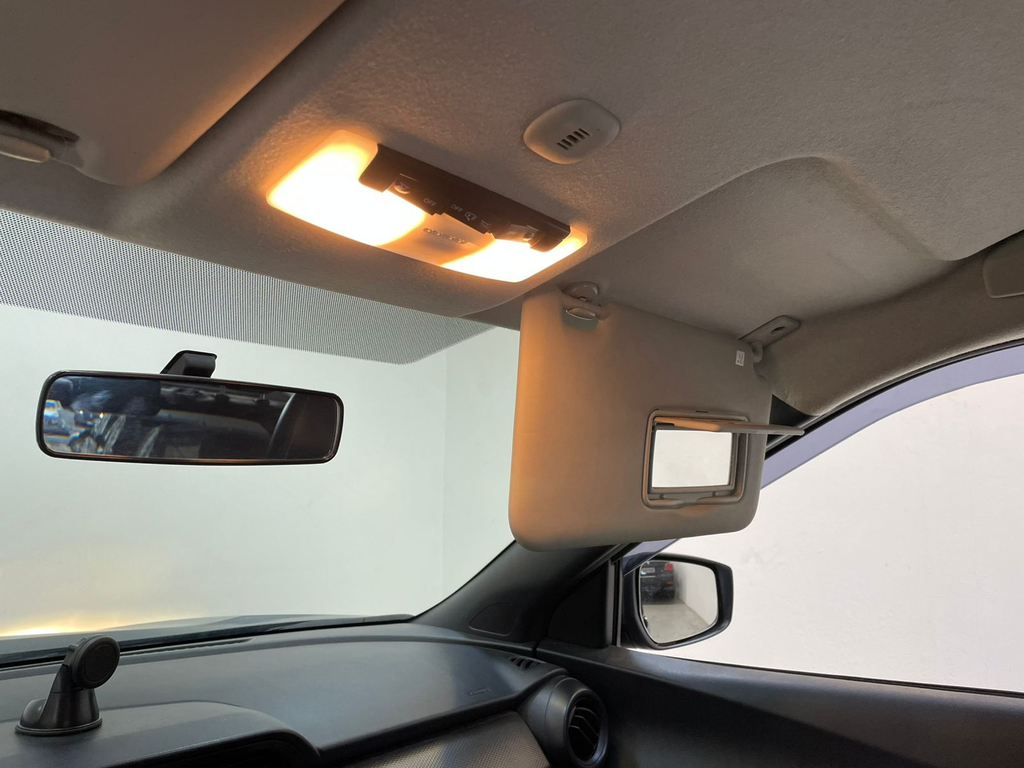 Nissan Kicks Cinza