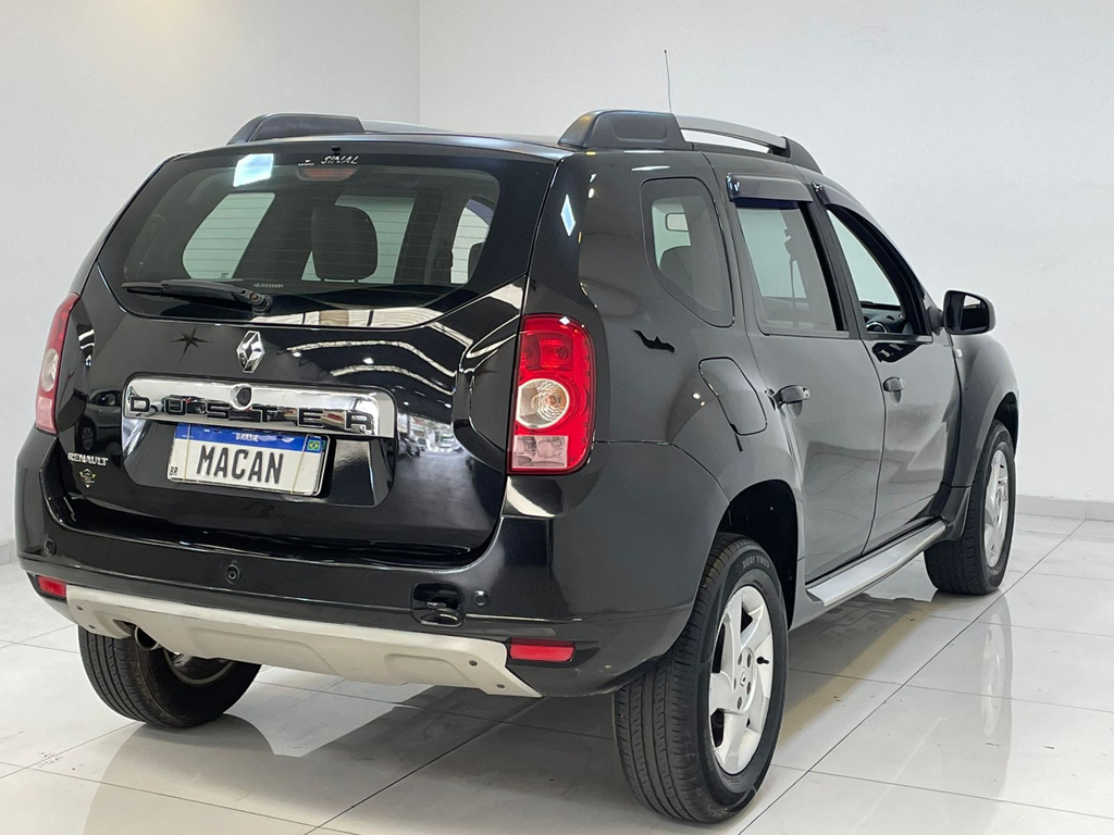 Renault Duster Preto