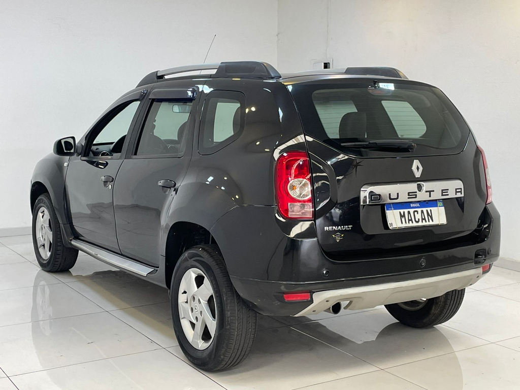 Renault Duster Preto