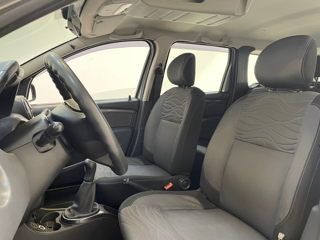 Renault Duster Prata