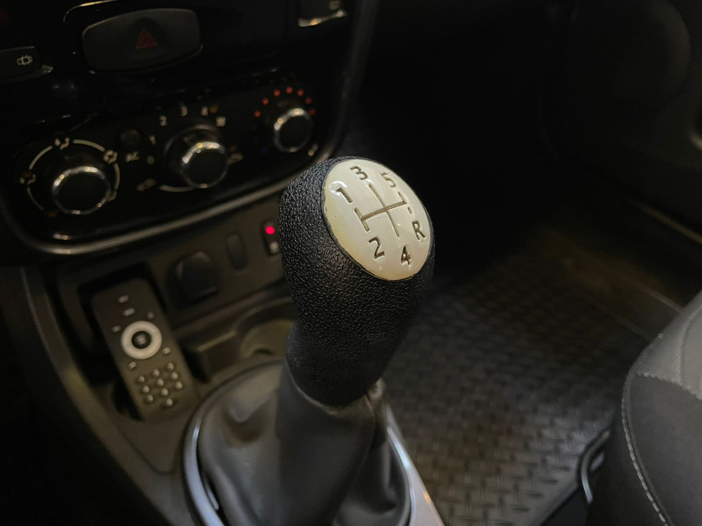 Renault Duster Prata
