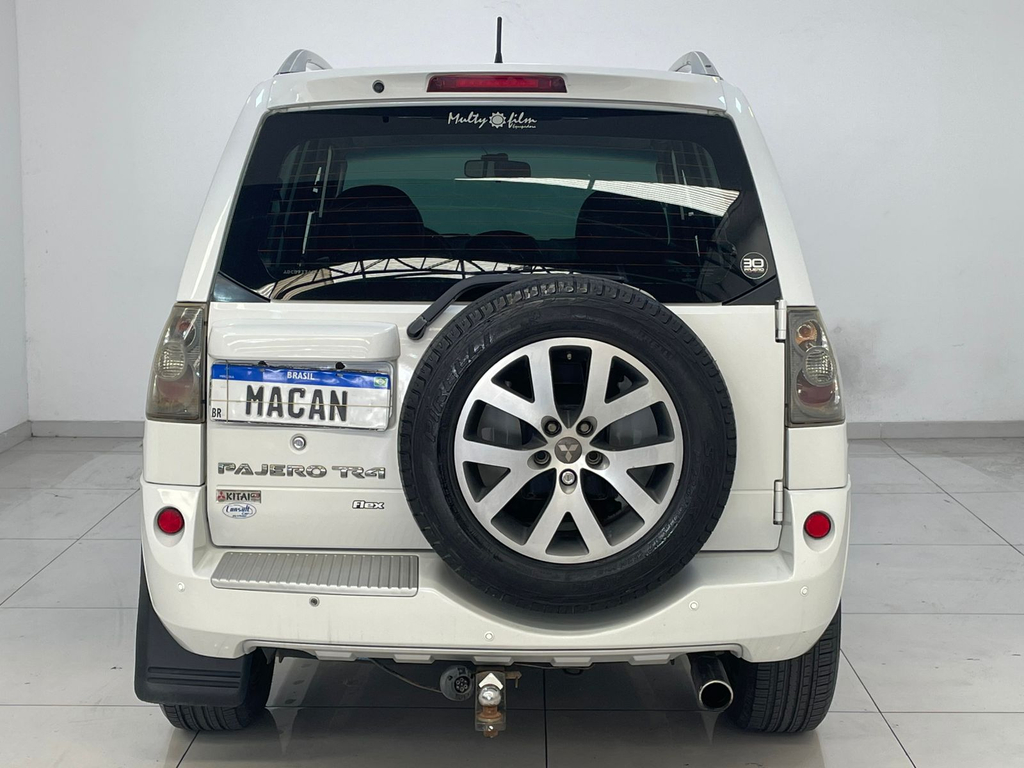 Mitsubishi Pajero Branco