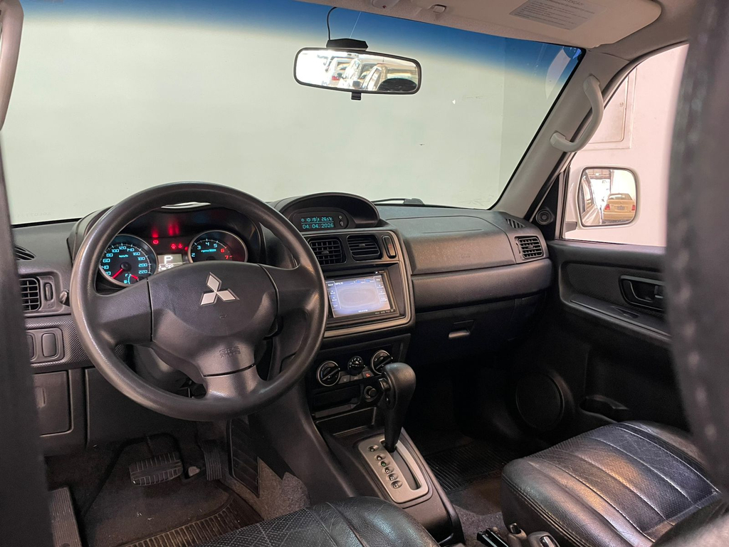 Mitsubishi Pajero Branco