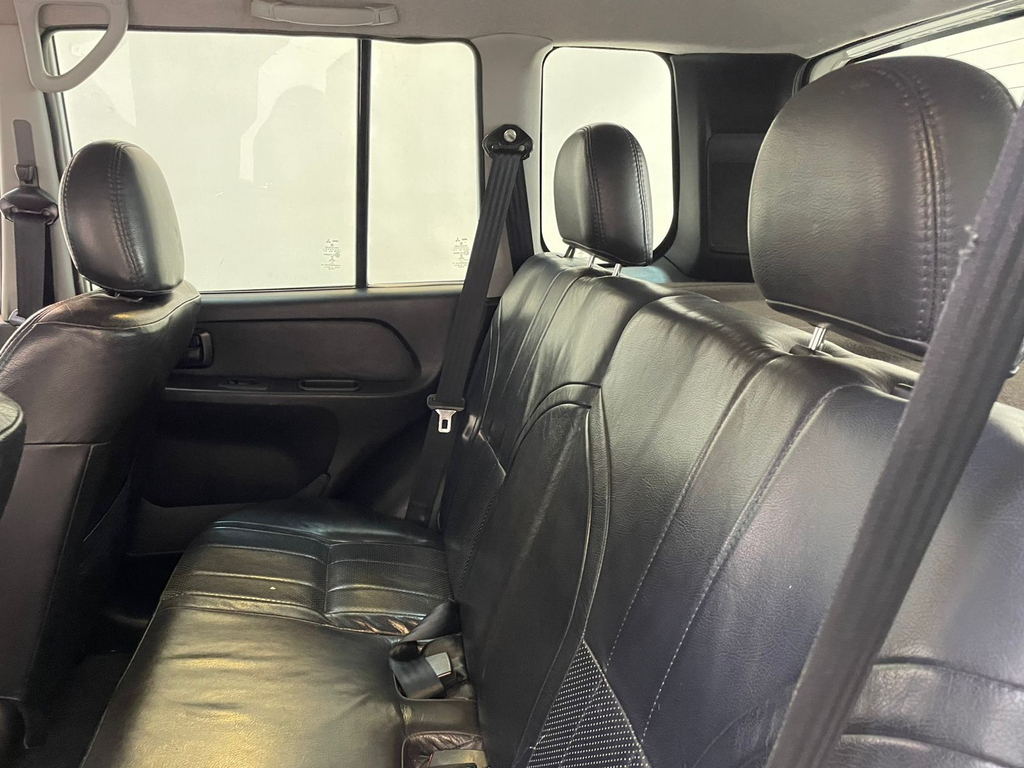 Mitsubishi Pajero Branco