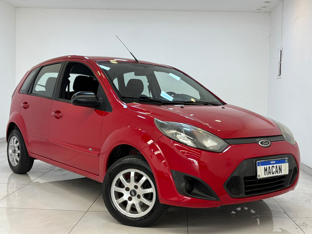 Ford Fiesta Hatch Vermelho