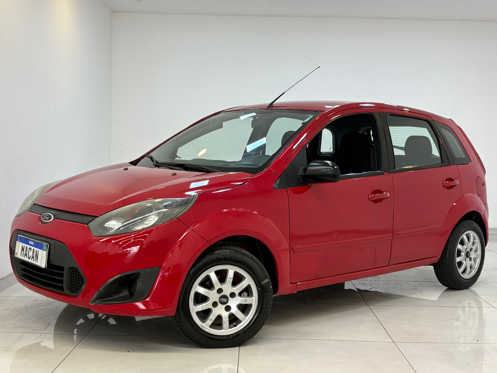 Ford Fiesta Hatch Vermelho