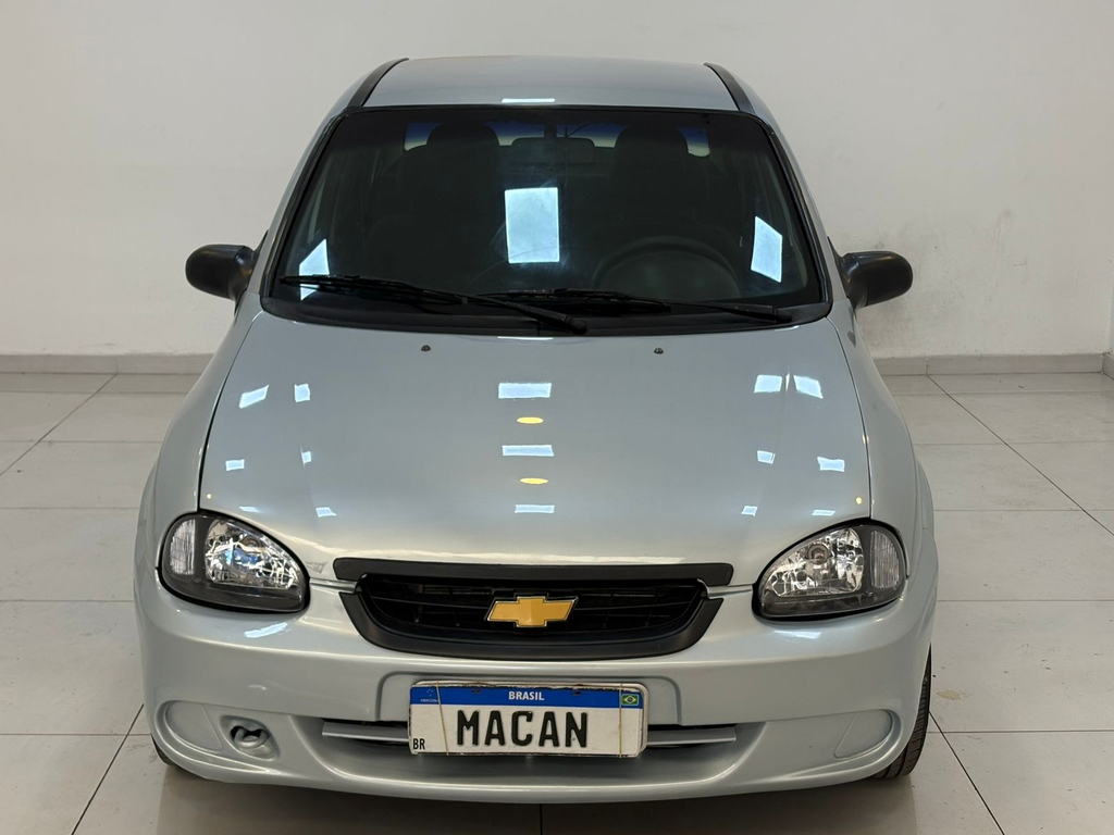 Chevrolet Classic Prata