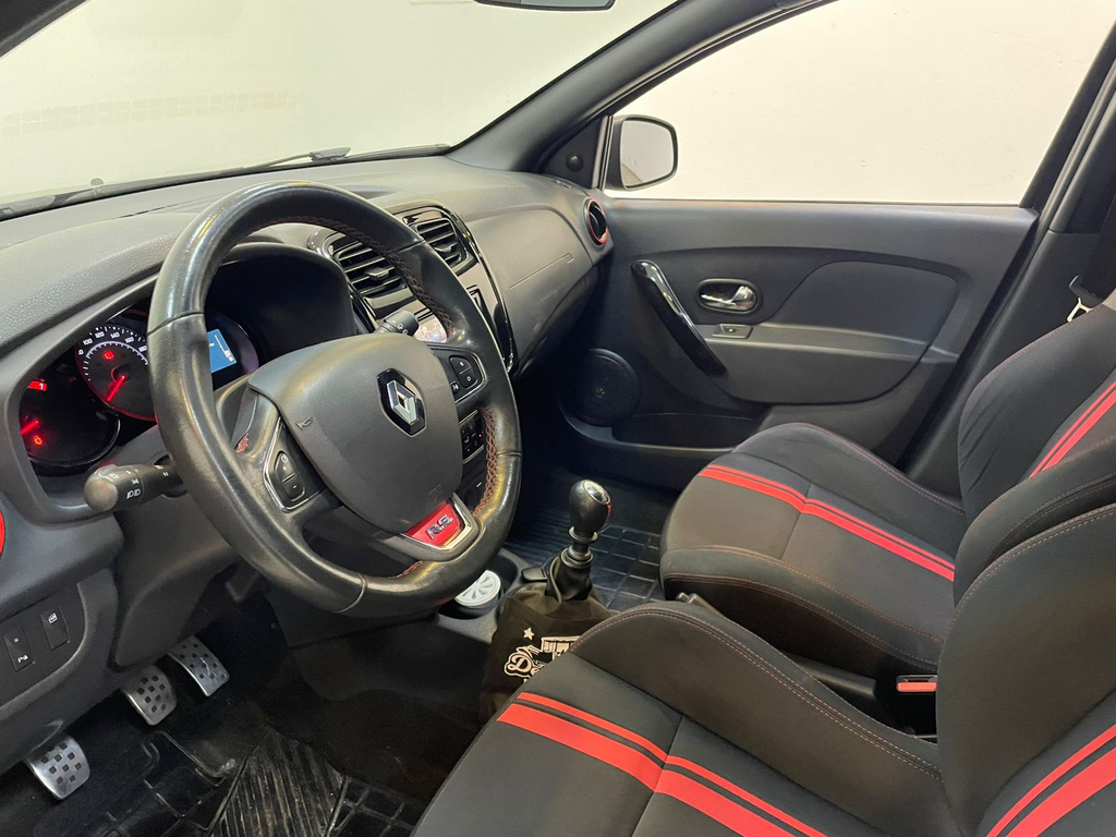 Renault Sandero Preto