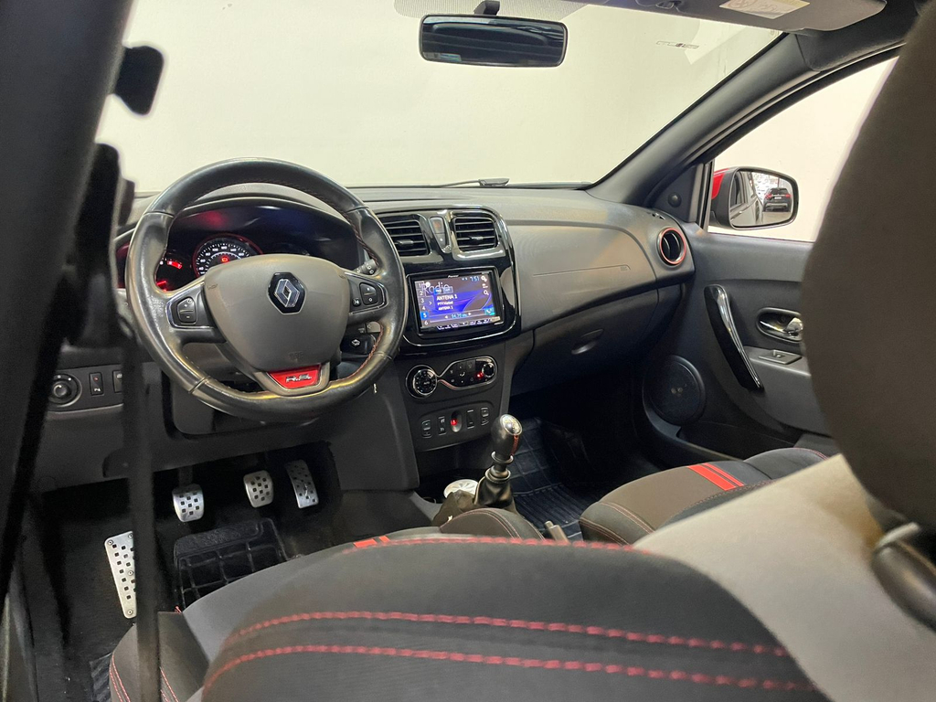 Renault Sandero Preto