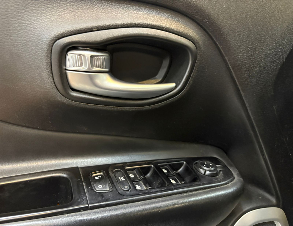 Jeep Renegade Prata
