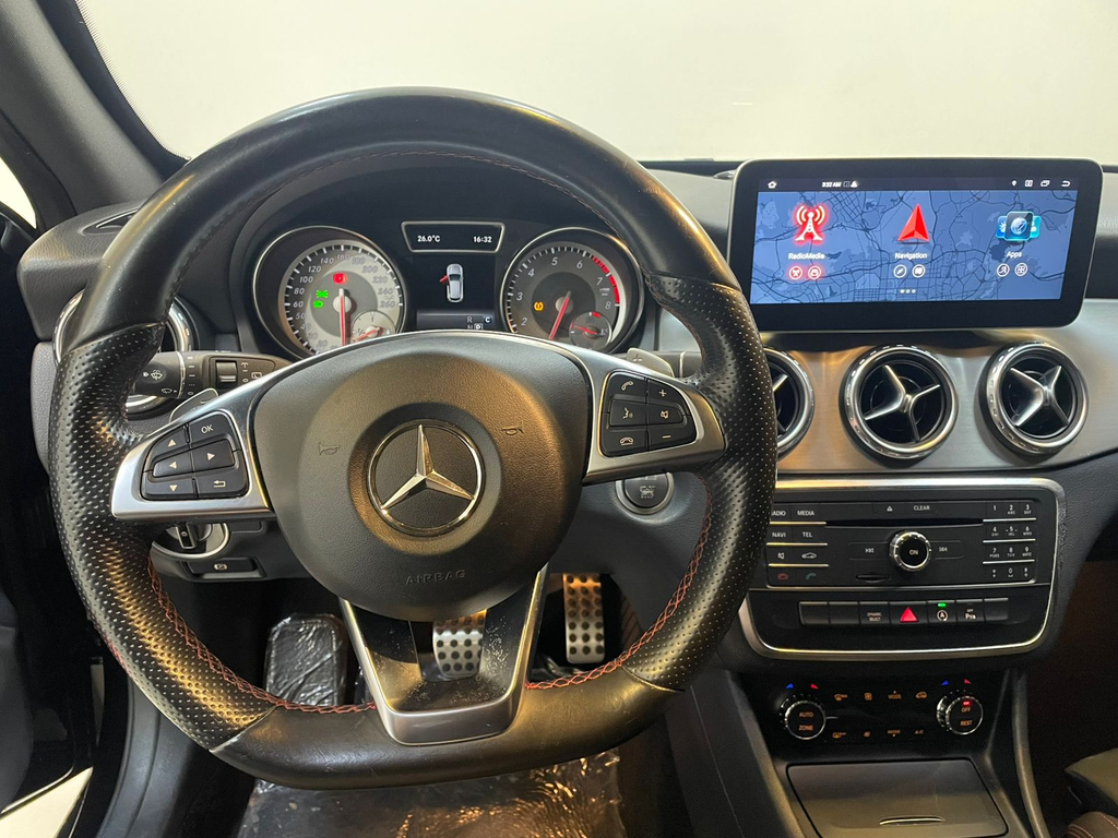 Mercedes Benz GLA-250 Preto