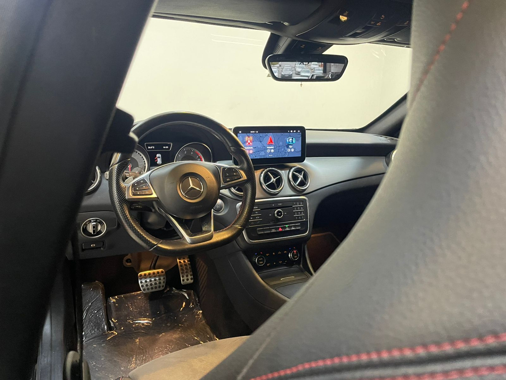 Mercedes Benz GLA-250 Preto
