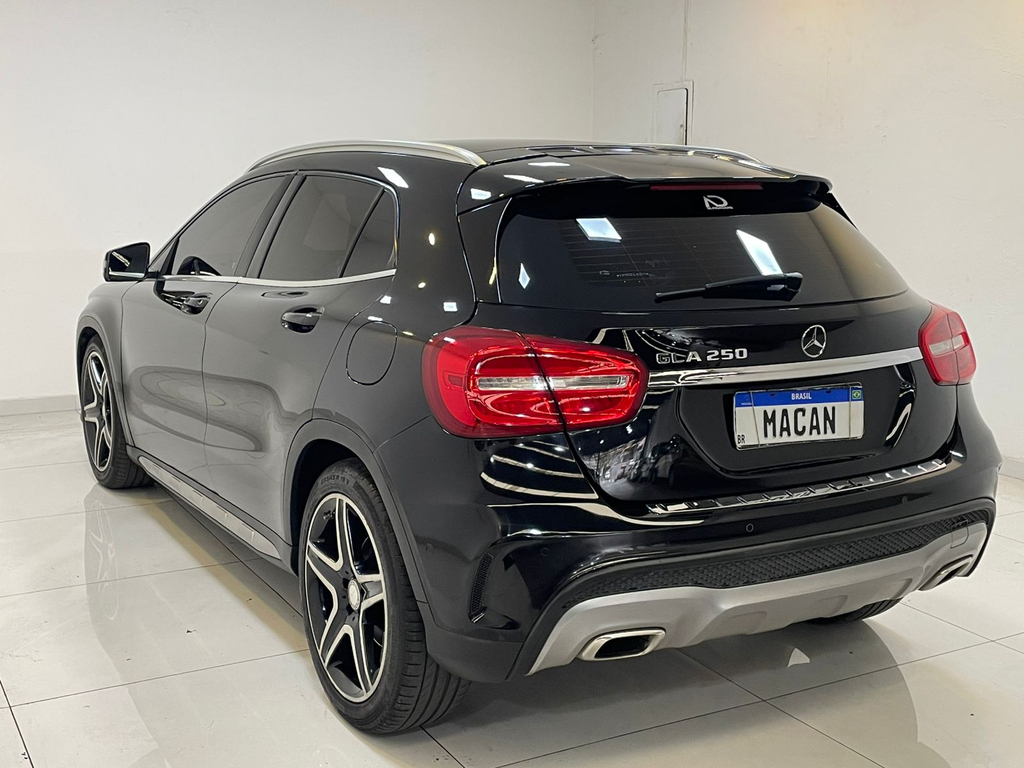 Mercedes Benz GLA-250 Preto