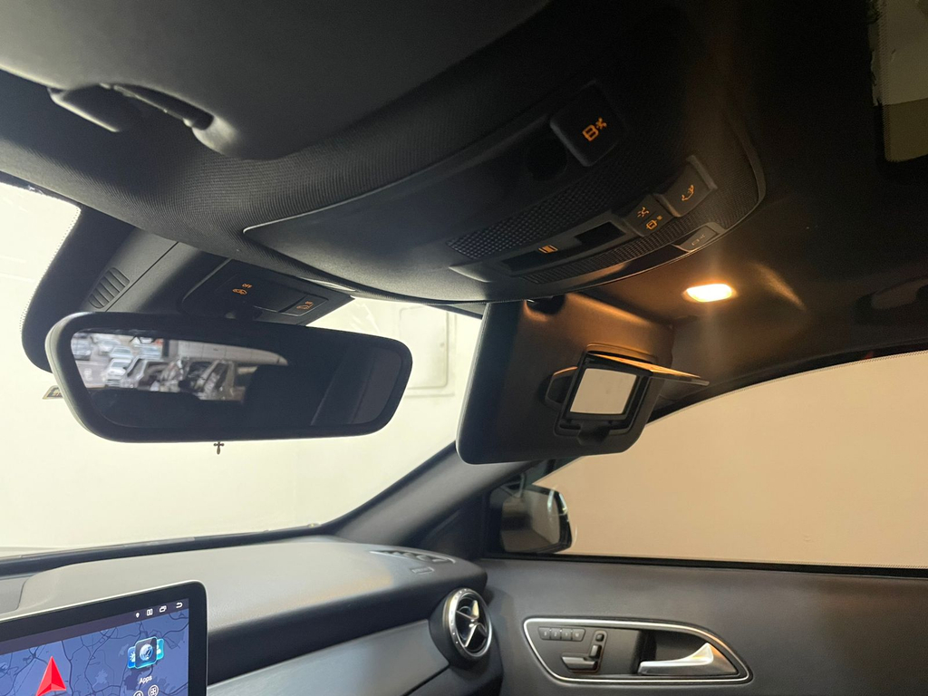 Mercedes Benz GLA-250 Preto