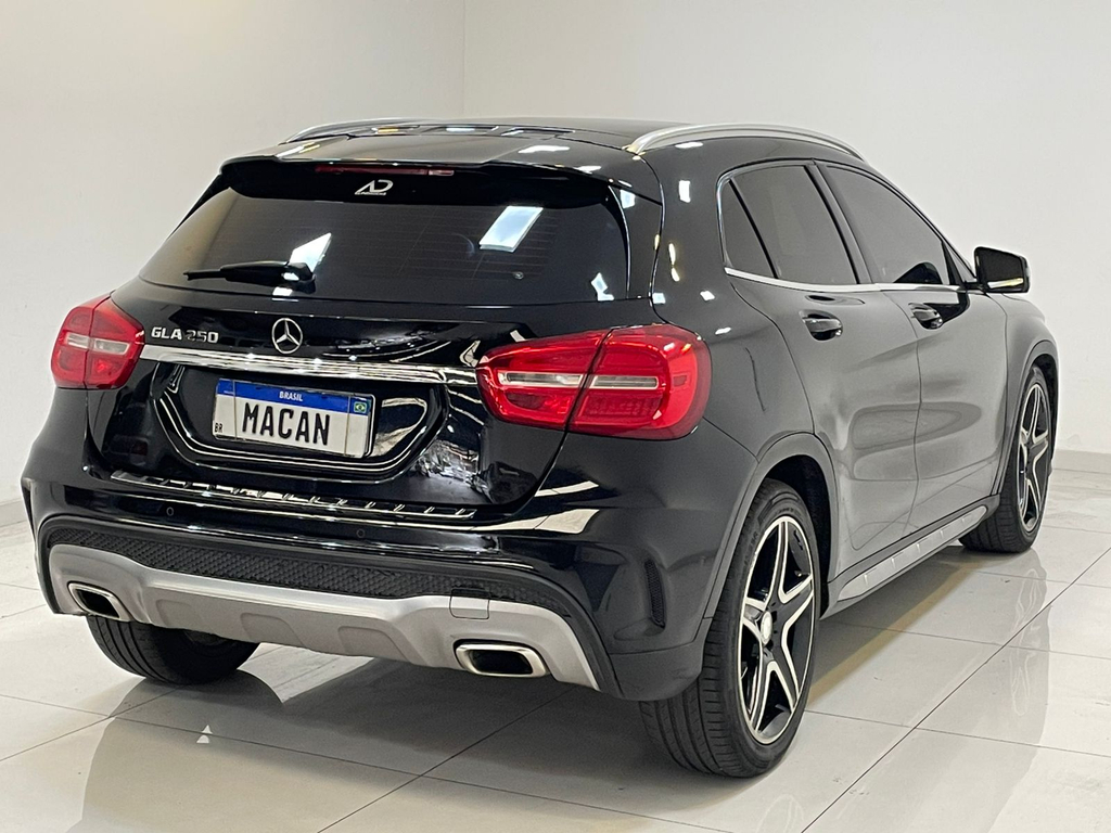 Mercedes Benz GLA-250 Preto