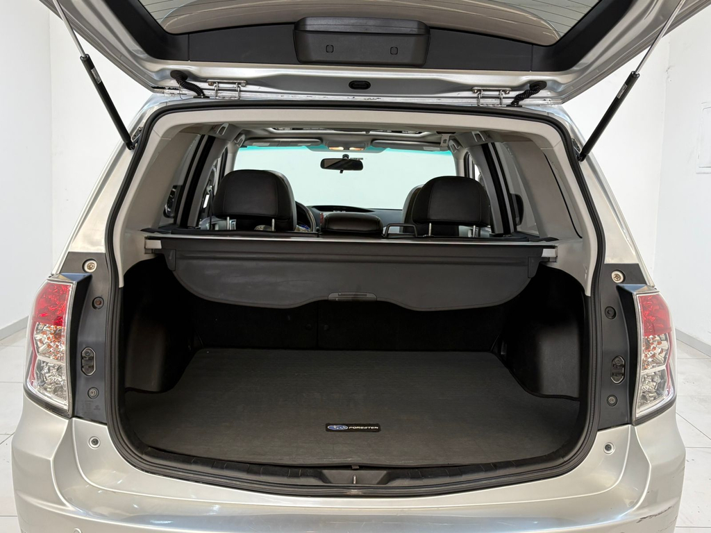Subaru Forester Prata