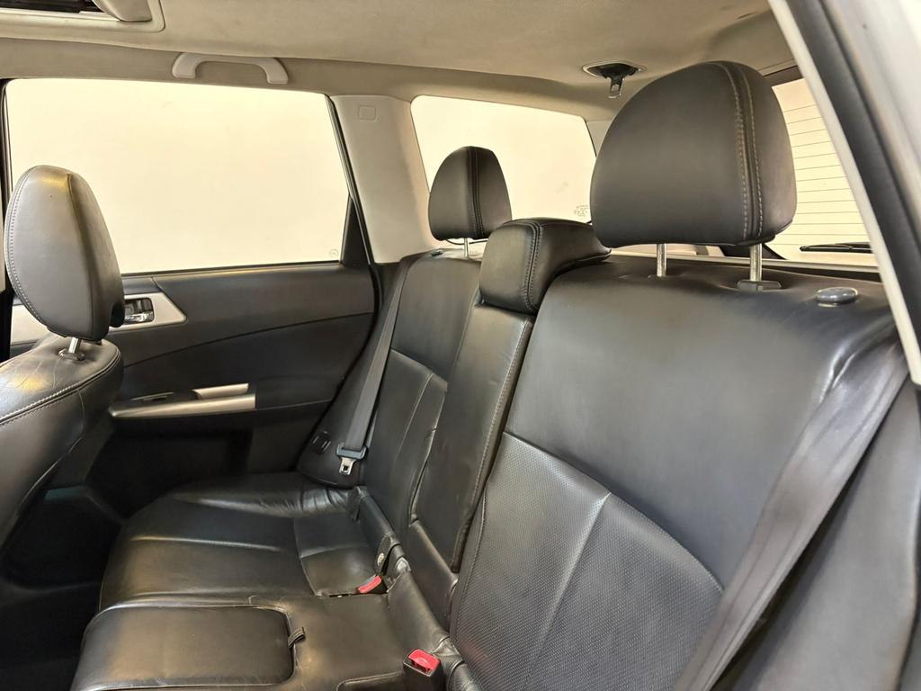 Subaru Forester Prata