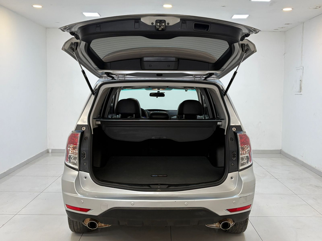 Subaru Forester Prata