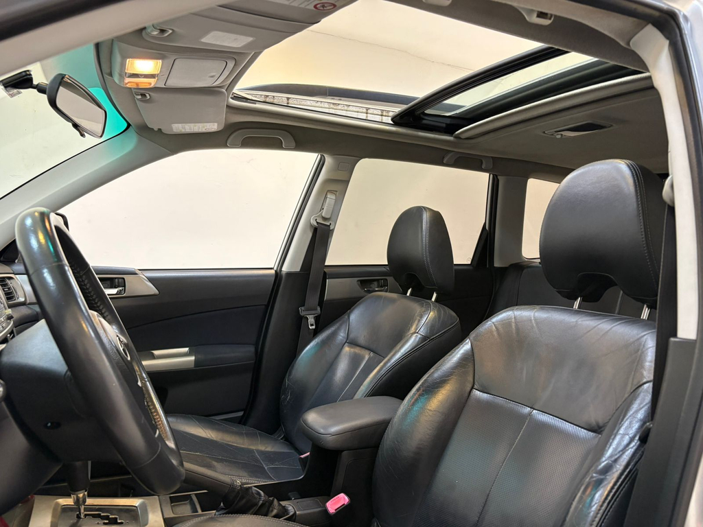 Subaru Forester Prata