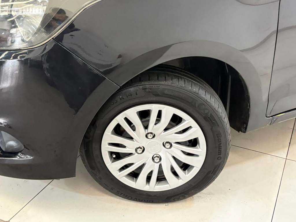 Ford Ka+ Preto