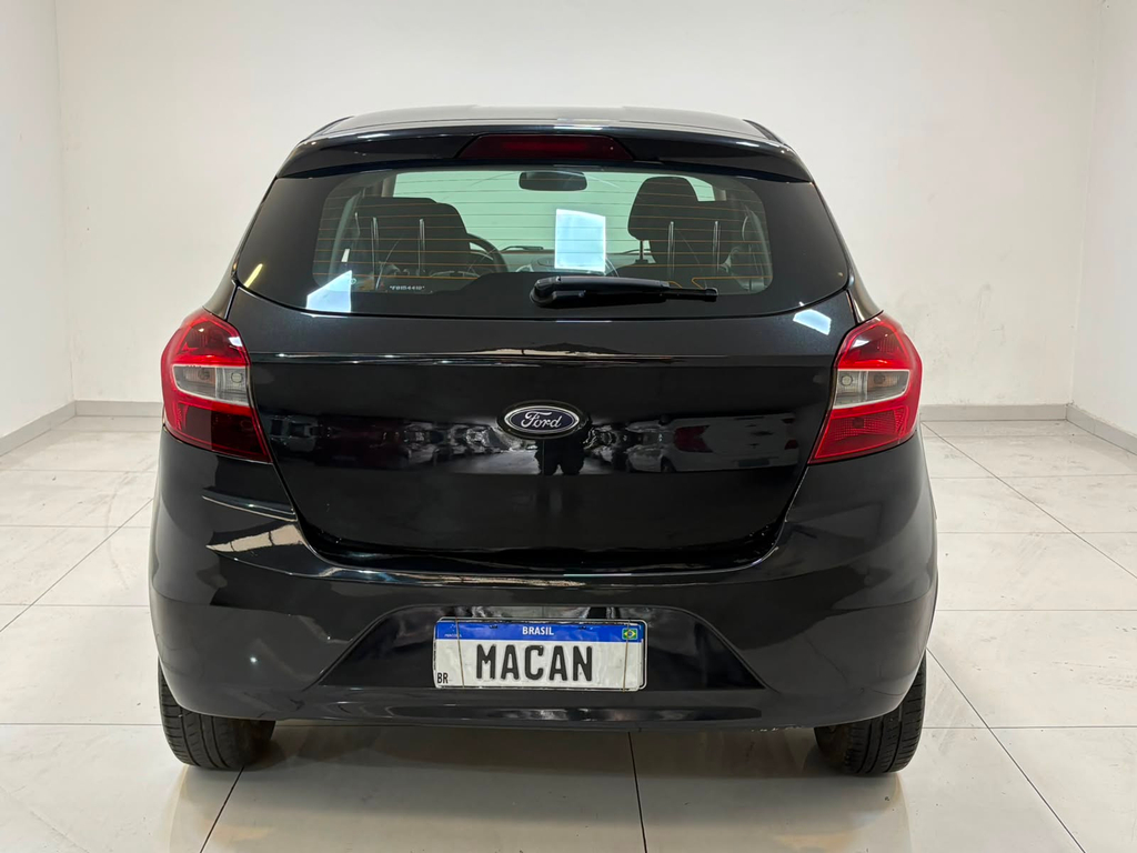 Ford Ka+ Preto