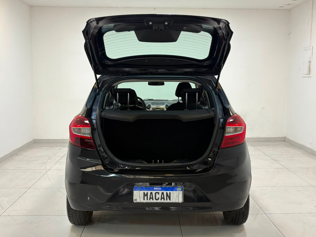 Ford Ka+ Preto