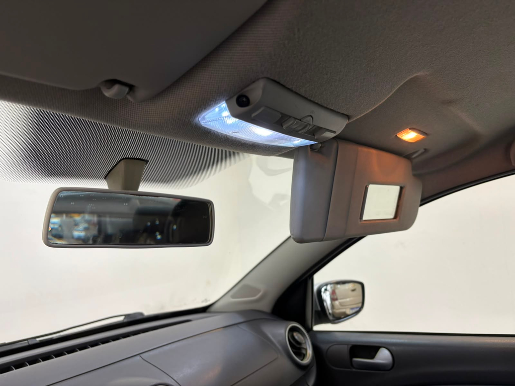 Volkswagen Voyage Prata