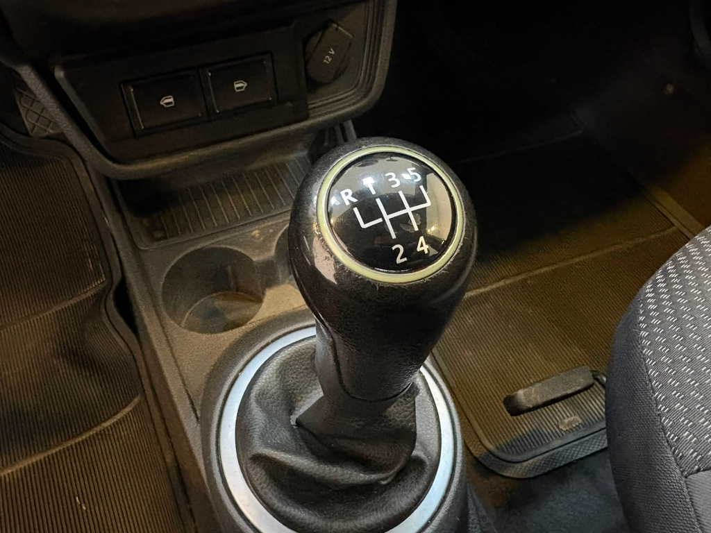 Volkswagen Voyage Prata