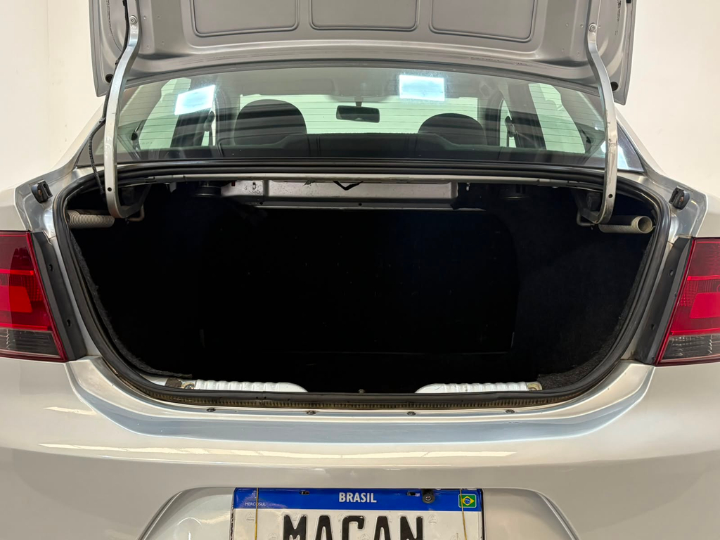 Volkswagen Voyage Prata