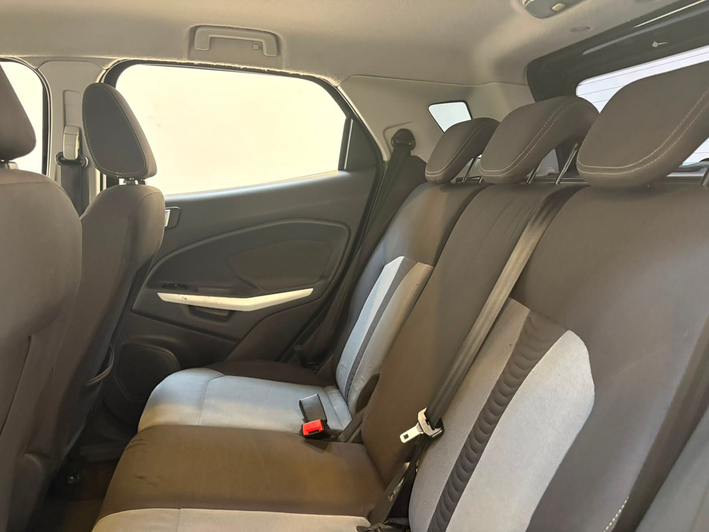 Ford EcoSport Preto