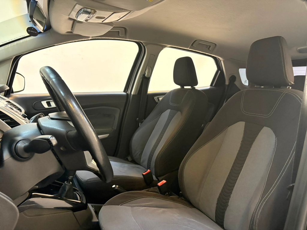 Ford EcoSport Preto