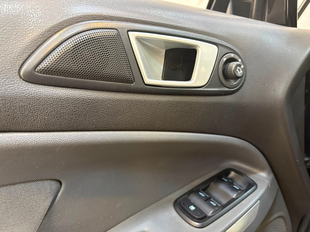 Ford EcoSport Preto