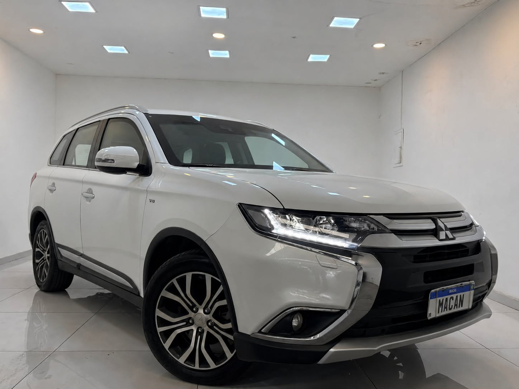 Mitsubishi Outlander Branco