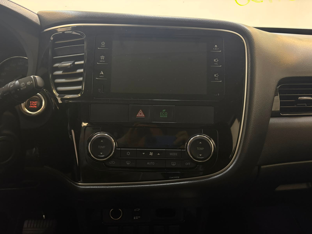 Mitsubishi Outlander Branco