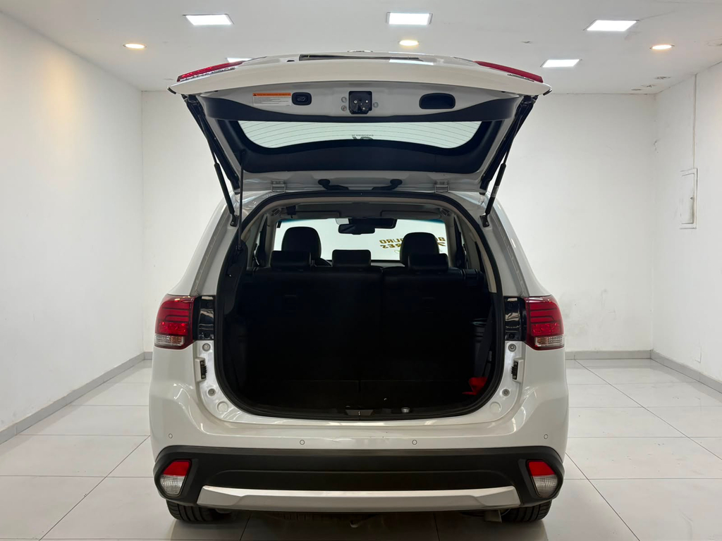 Mitsubishi Outlander Branco