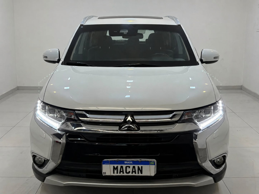 Mitsubishi Outlander Branco