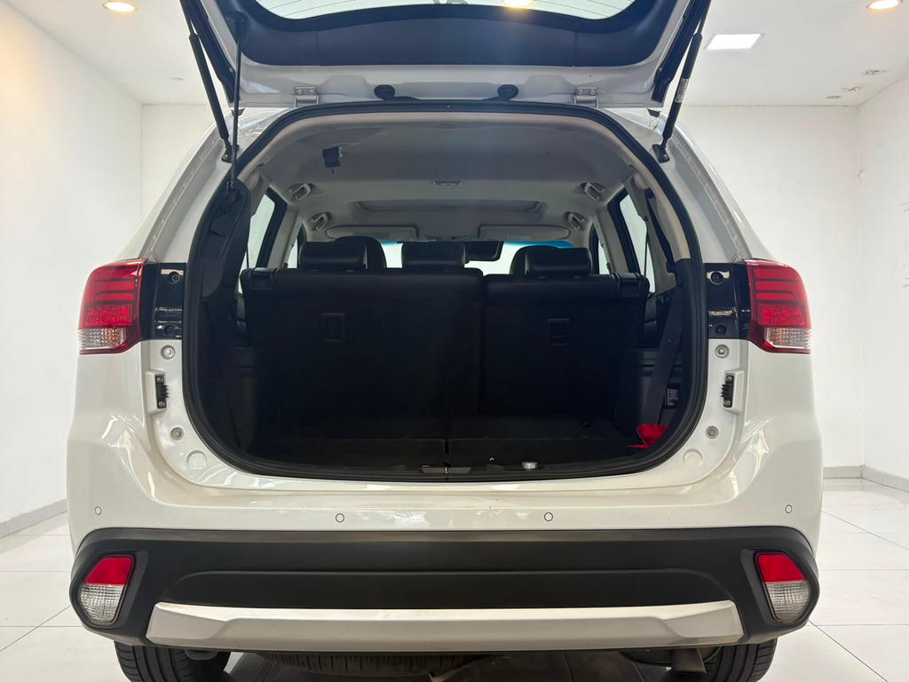 Mitsubishi Outlander Branco
