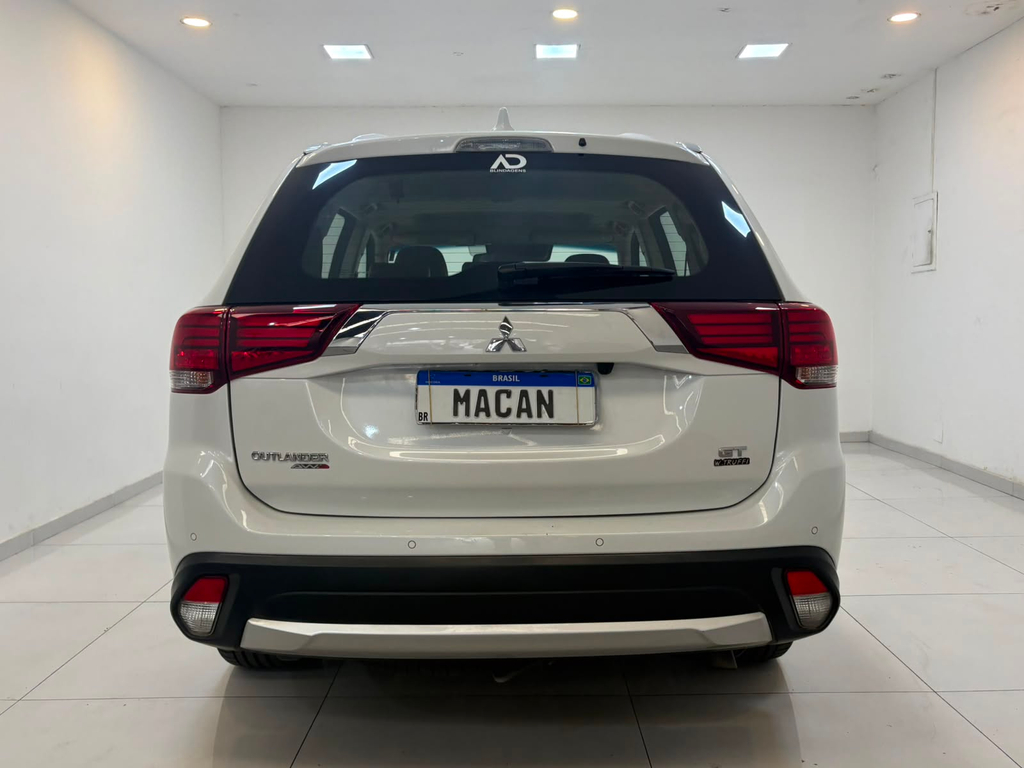 Mitsubishi Outlander Branco