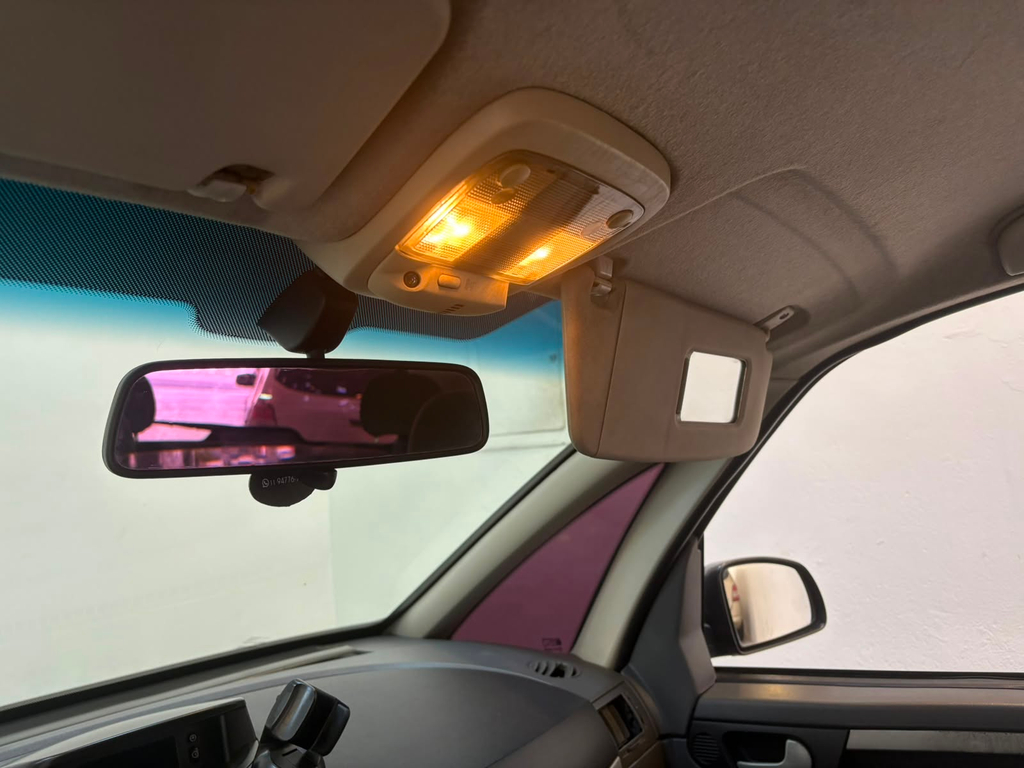 Chevrolet Meriva Cinza