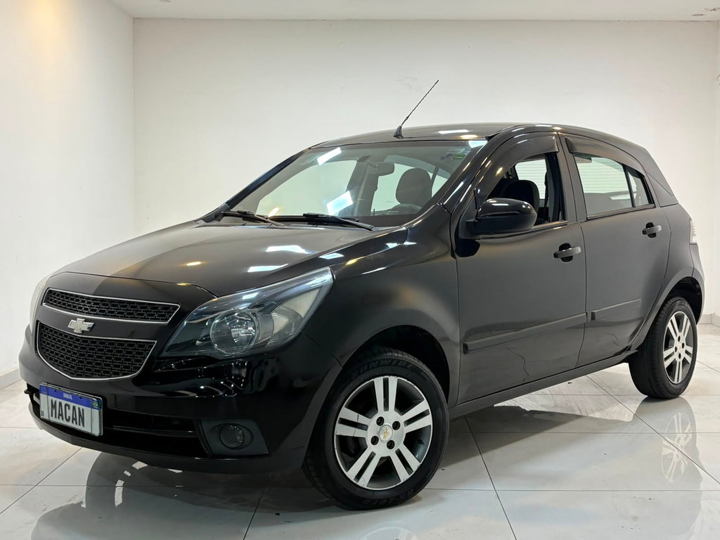 Chevrolet Agile Preto